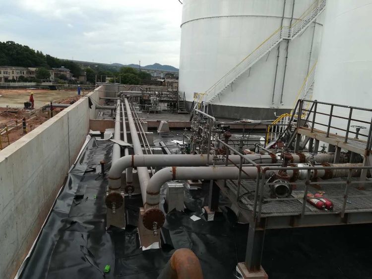 土工膜在油廠儲油罐中用多厚的合適?